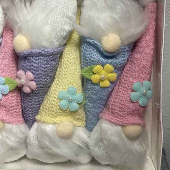 In Full Bloom Easter Gnomes Decorative Garland For Tables, Stairways 72" Long - Picture 9 of 12